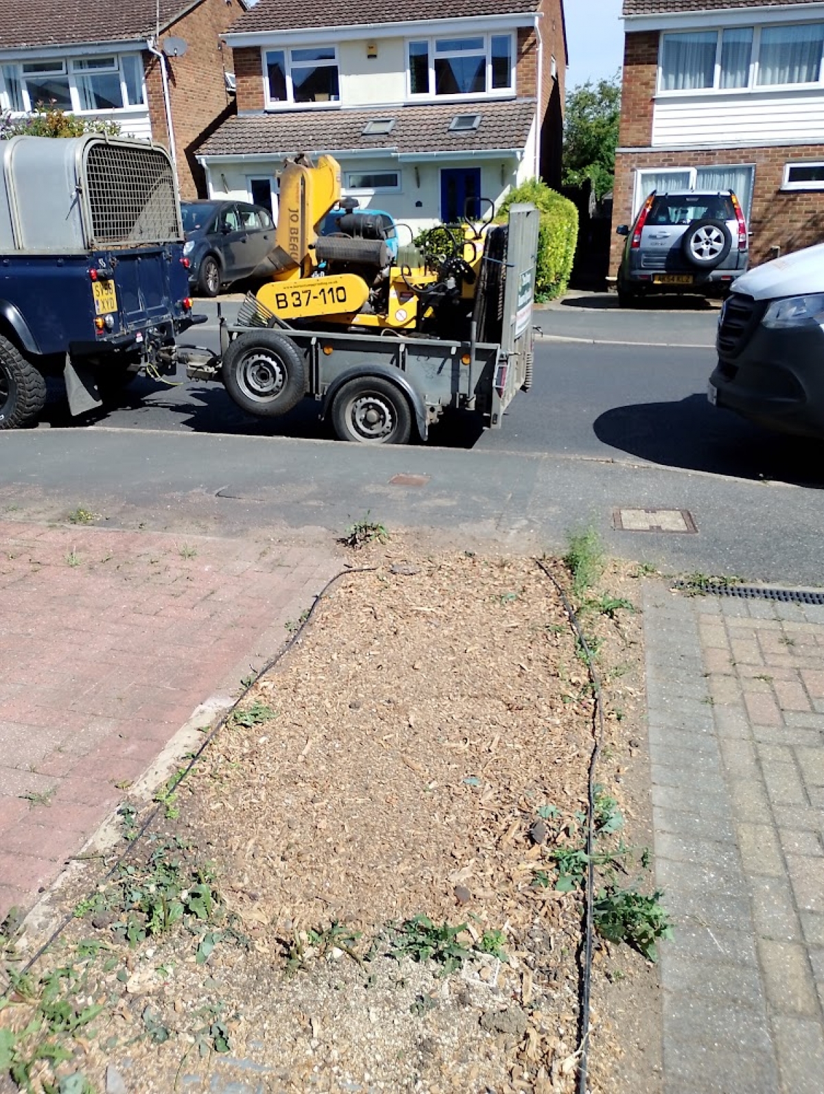 A little accurate grinding today - Saffron Walden, Essex. For all your stump grinding needs, big or small - just give us a call :-)