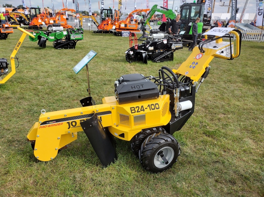 Our Work - Herts Stump Grinding and Removal -  The Tree Stump Removal Company