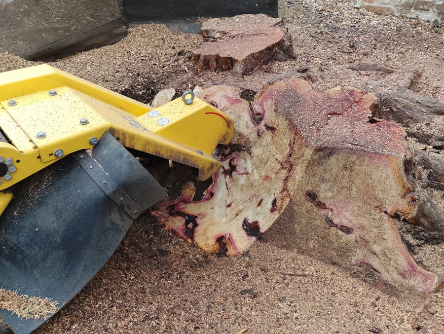 Our Work - Herts Stump Grinding and Removal -  The Tree Stump Removal Company