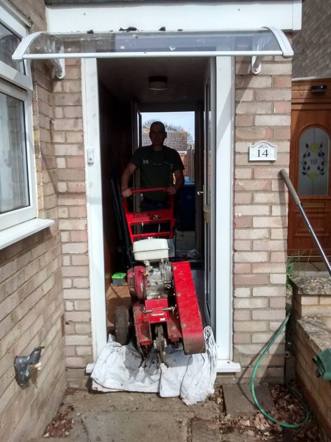 Narrow Access Stump Removal - Herts Stump Grinding and Removal -  The Tree Stump Removal Company